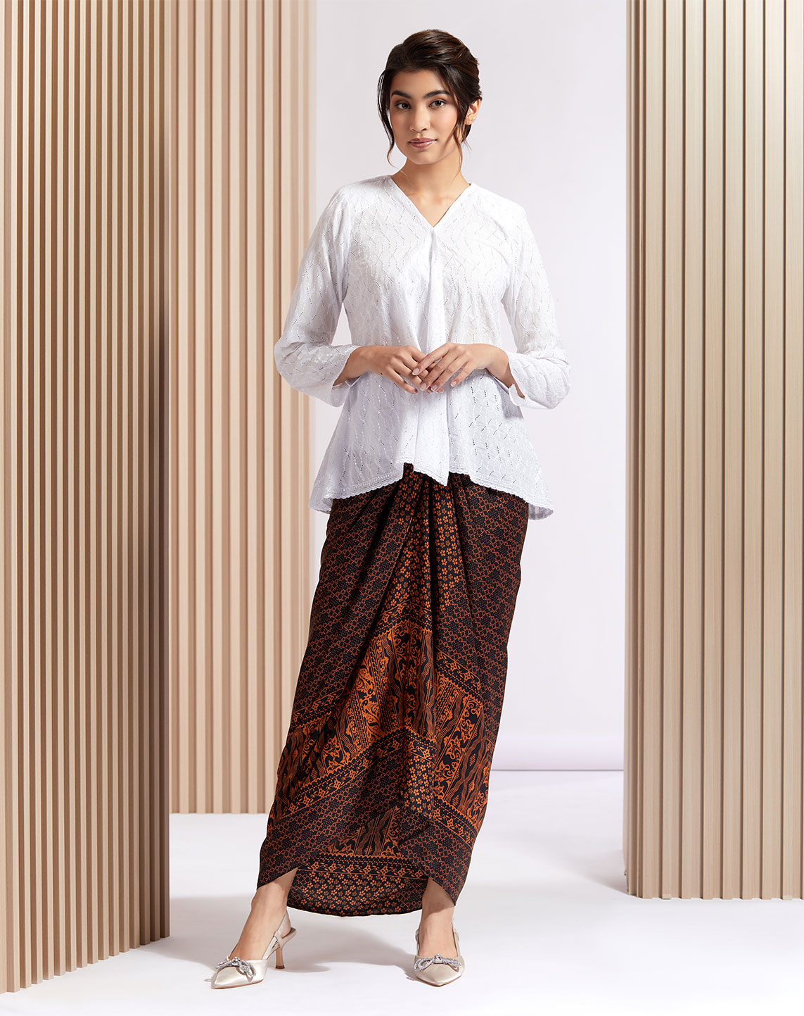 NALEEN BAJU KURUNG IN BLACK